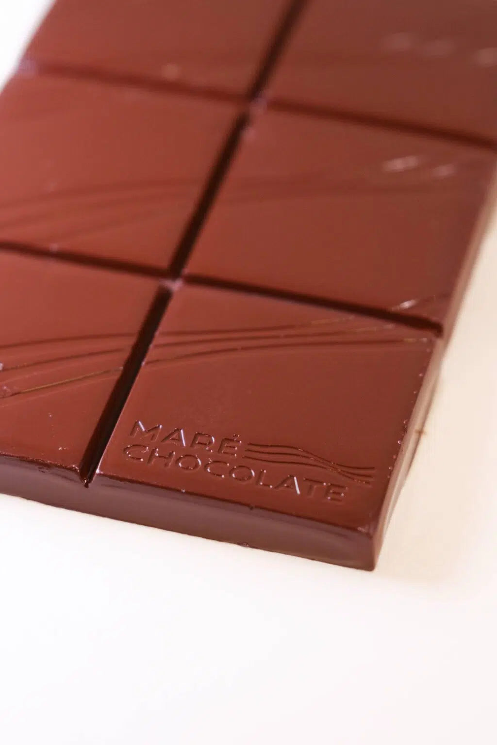 Tablete de chocolate 75% adoçado com tâmara Maré Chocolate